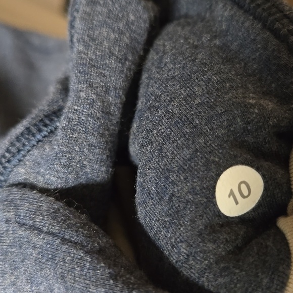Lululemon Serenity Hoodie - Picture 4 of 5